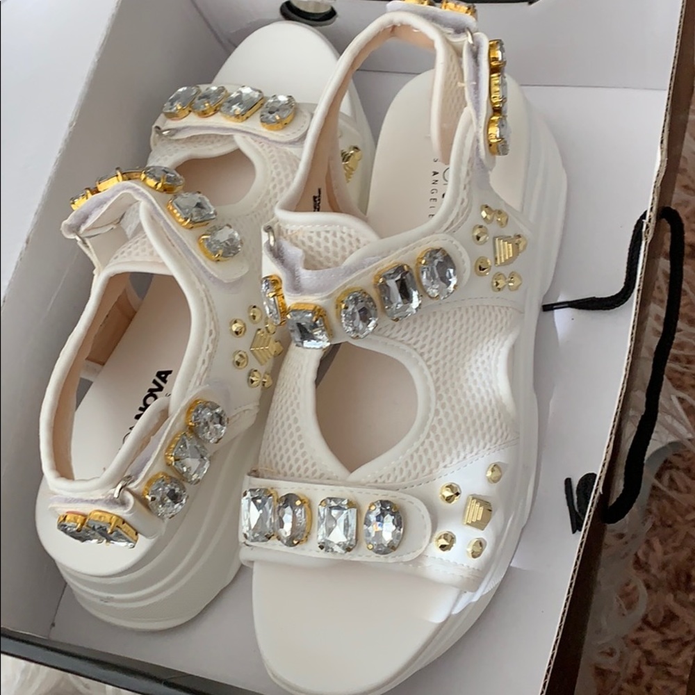 Fashion Nova Jewel Sandals size 7